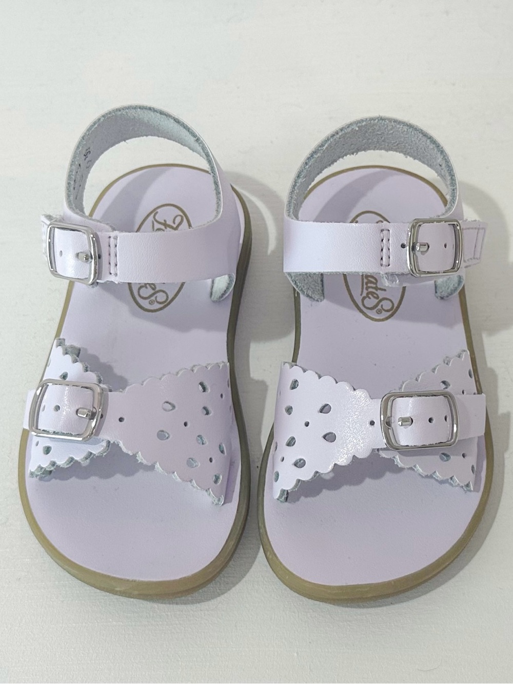 Footmates Ariel size 6 Lavender Micro EUC